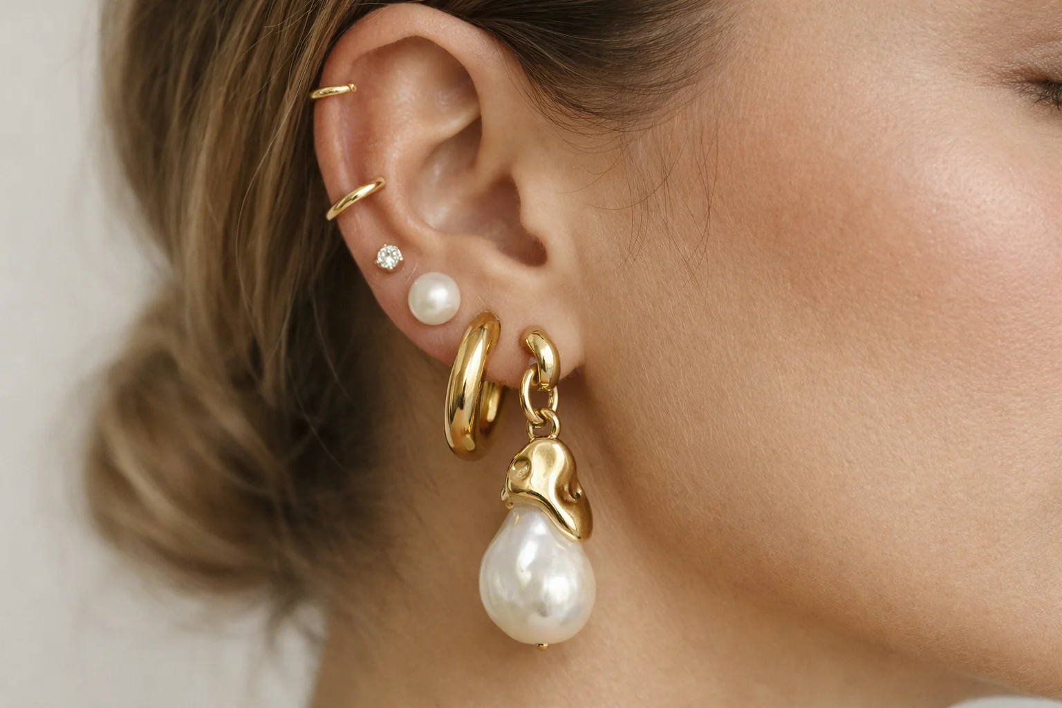 10-Earring-Finds-That-Carry-the-Entire-Look